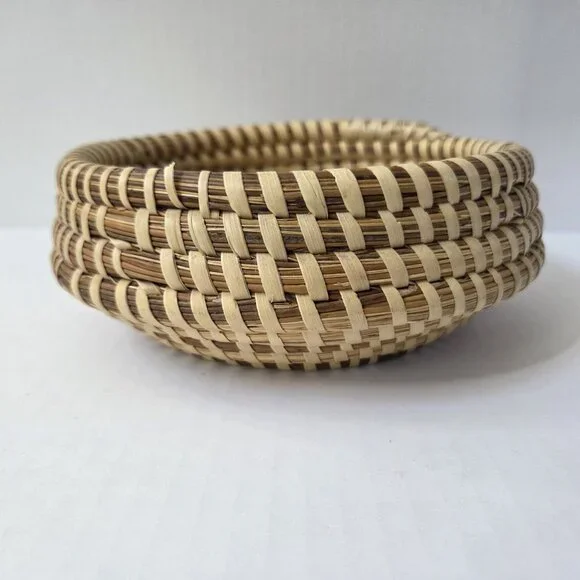 South Carolina Sweetgrass Gullah Basket 7" Round Catch All Handmade - Picture 13 of 14